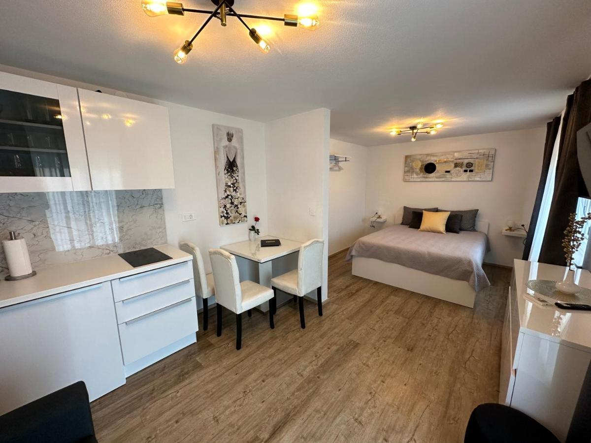 Apartmaji Melipu 1 Izola Kültér fotó